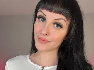 HollyHardy profile