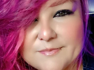 curvyema21 profile