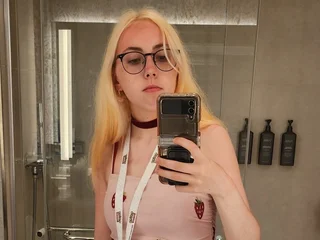 h0lly_d0lly profile