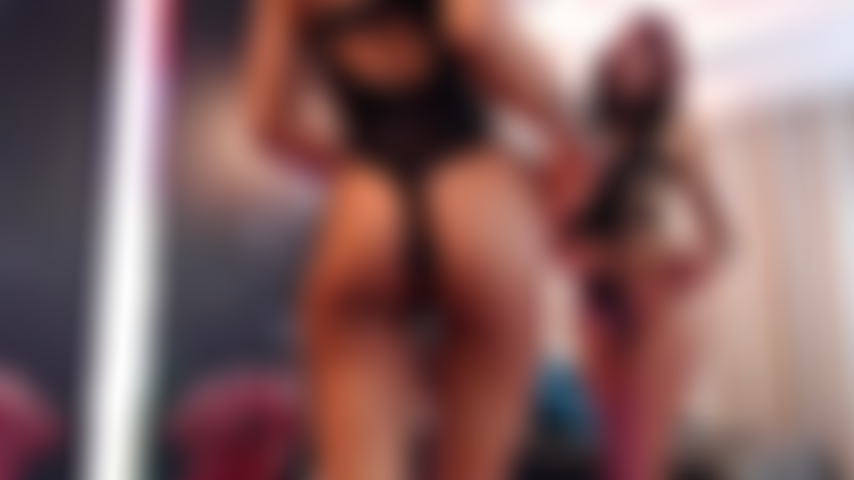 Striptease, body tease y digitación uno a uno.