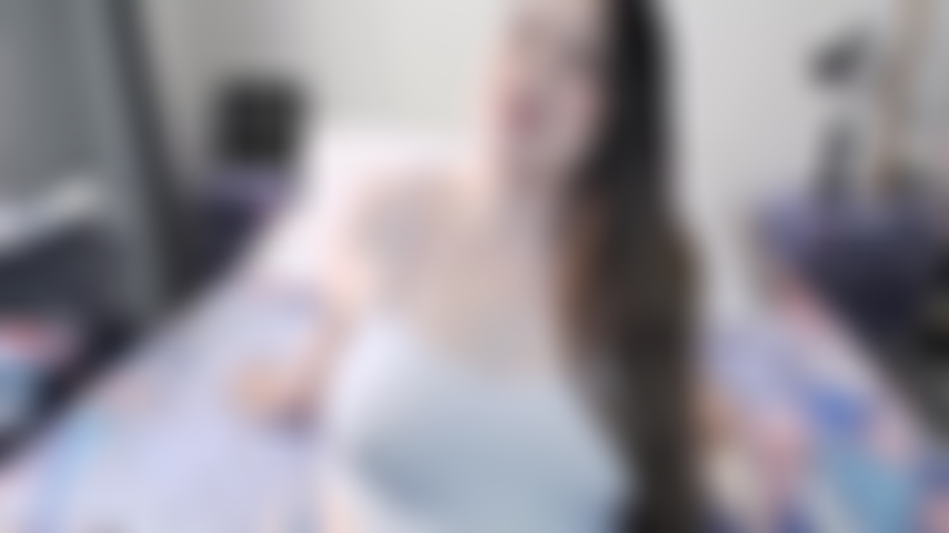 Werde ein stuhl für die blähende bbw-göttin kaylee graves! Du hast mir so großzügig angeboten, heute platz zu nehmen, und deine nase wird perfekt zwischen meine saftigen arschbacken passen. Ich weiß, dass du darauf wartest, einen schönen langen zug zu nehmen, wenn es zu blähungen kommt.